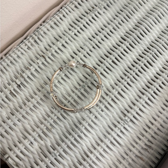 Adjustable Pearl Bracelet - Picture 3 of 3